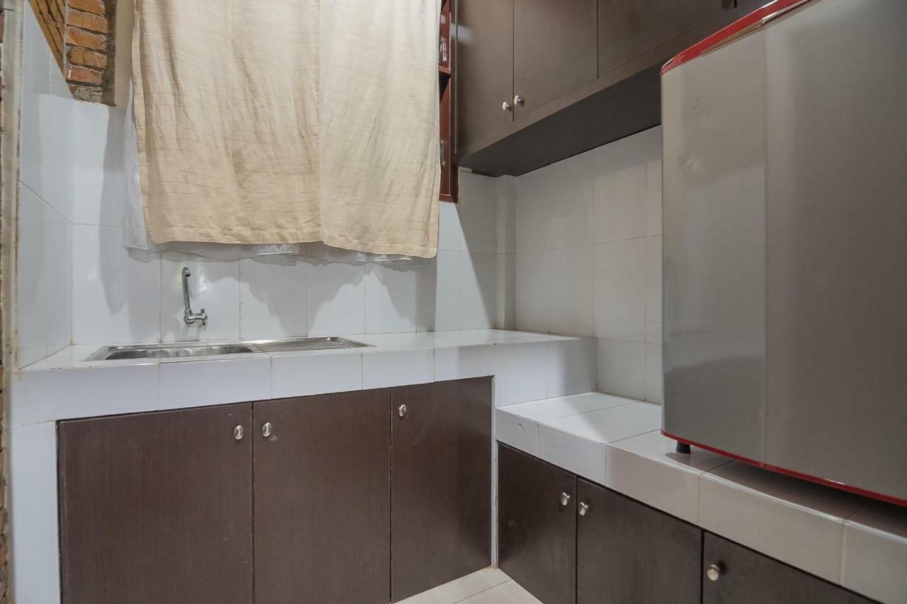 Reddoorz Plus Near Cambridge City Square 2 Medan Exterior foto