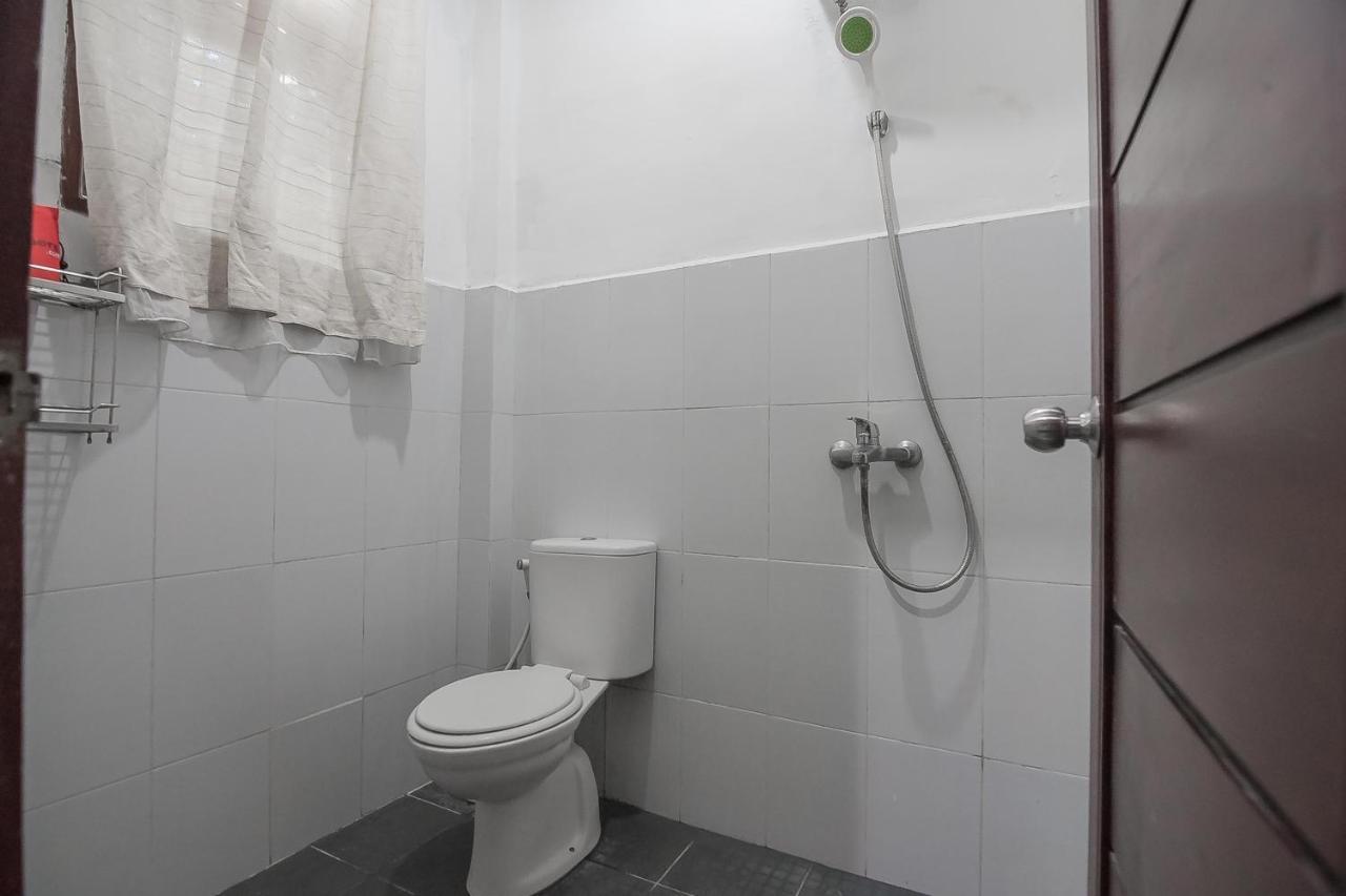 Reddoorz Plus Near Cambridge City Square 2 Medan Exterior foto